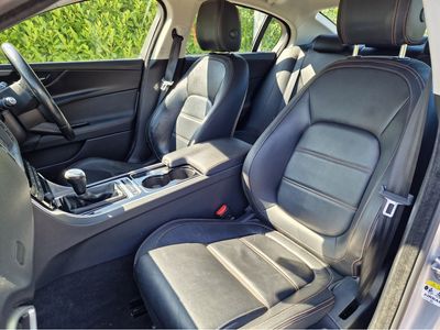 2017 Jaguar XE