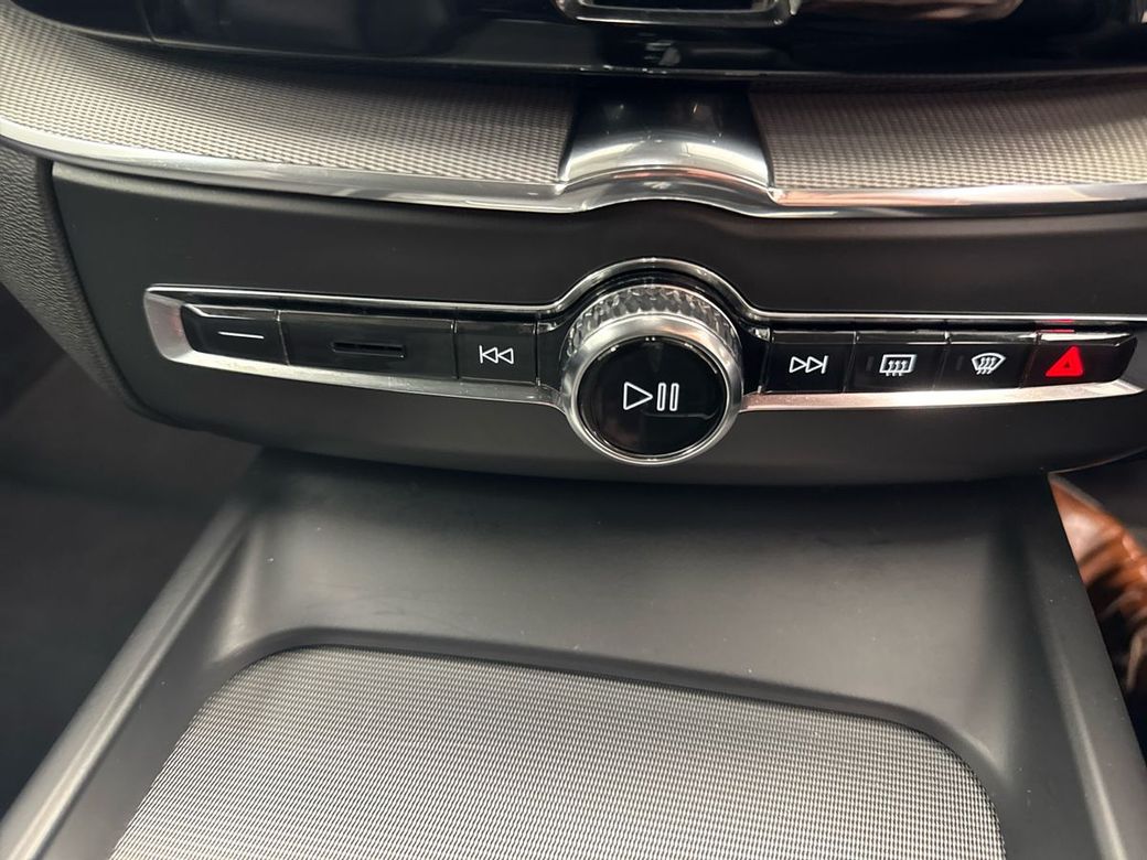 2022 Volvo XC60