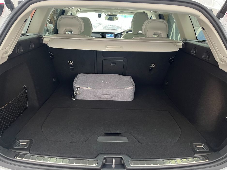 2024 Volvo V60