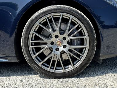 2022 Porsche Panamera