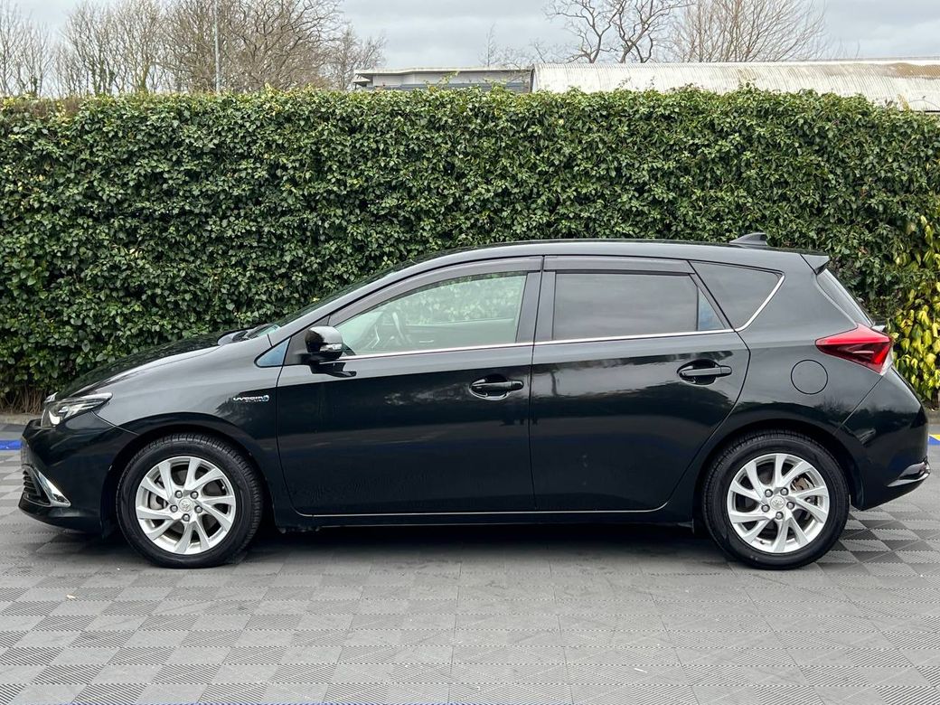 2017 Toyota Auris