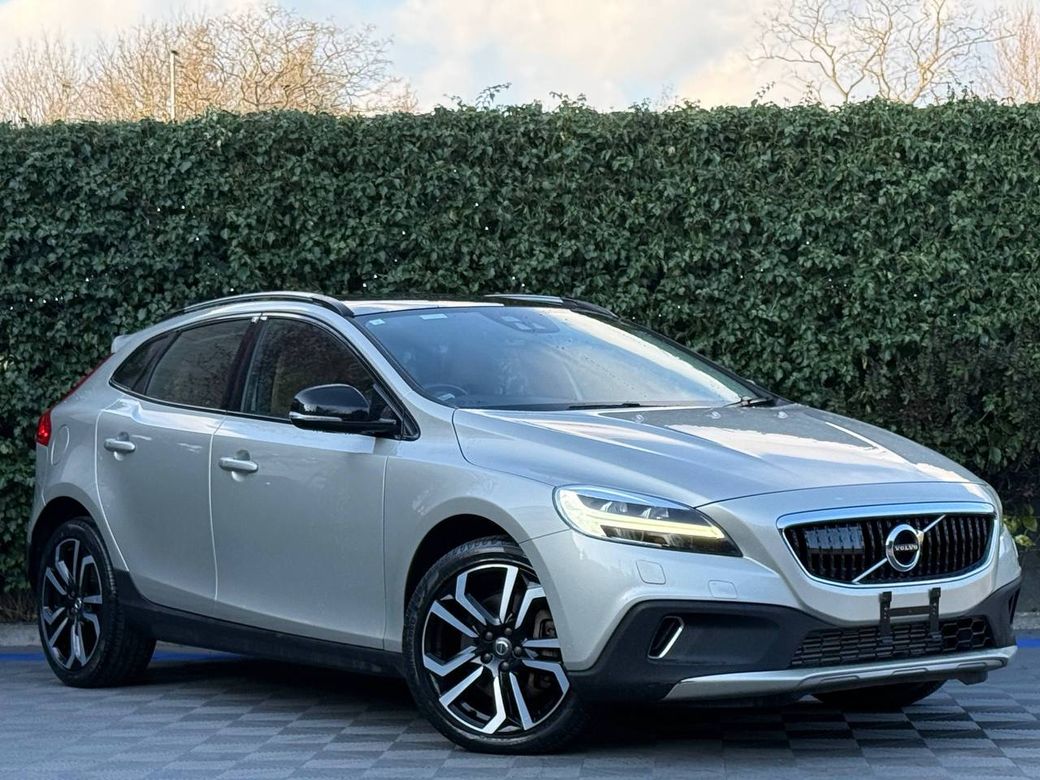 2019 Volvo V40