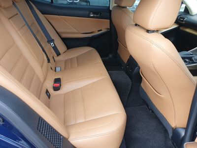 2014 Lexus IS 300h