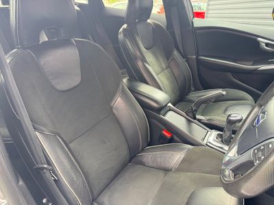 2016 Volvo V40