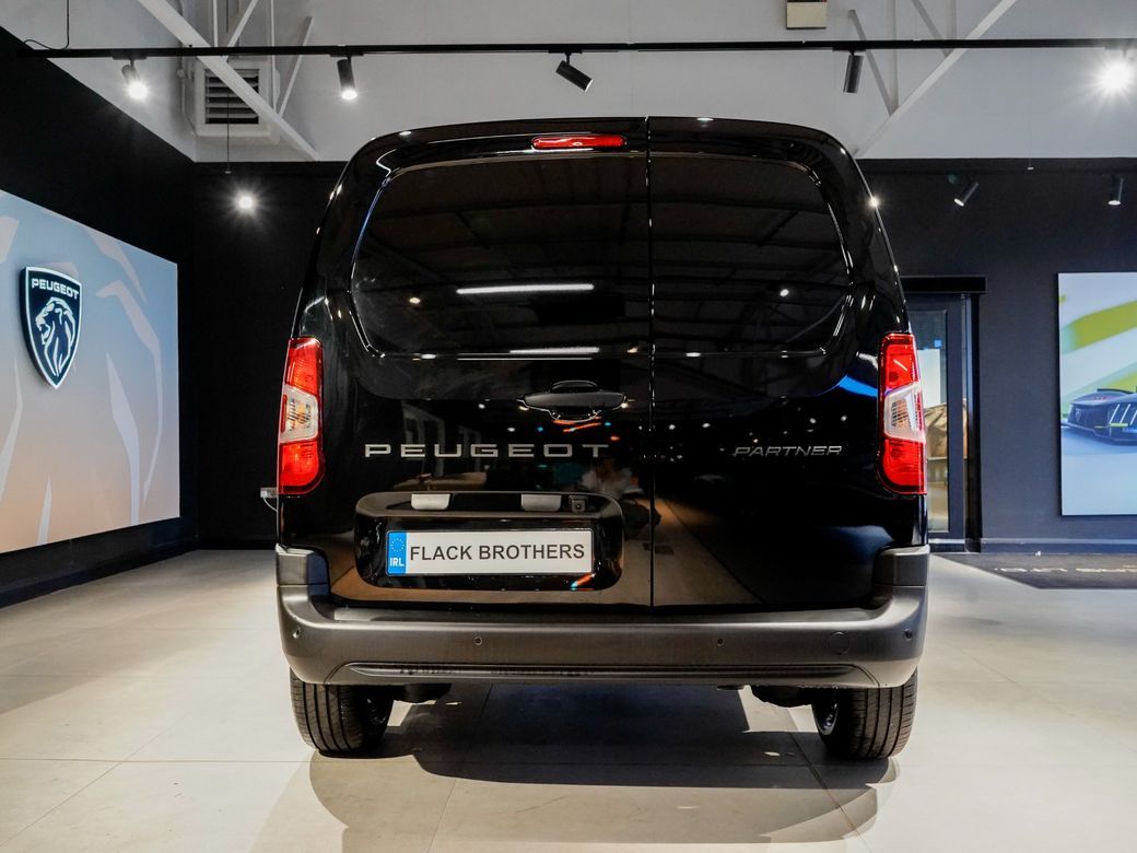 2025 Peugeot Partner