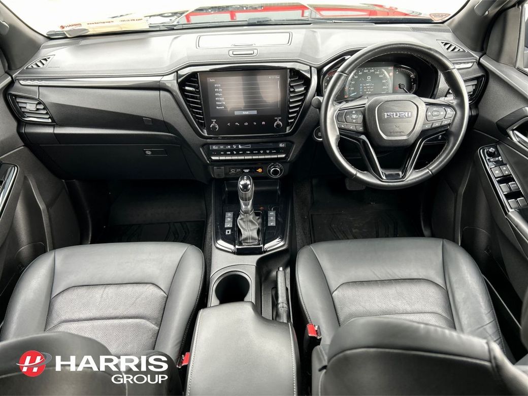 2025 Black Isuzu D-MAX