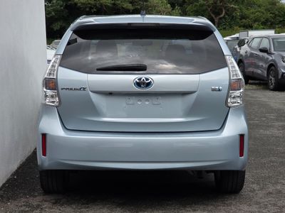 2013 Toyota Prius Alpha