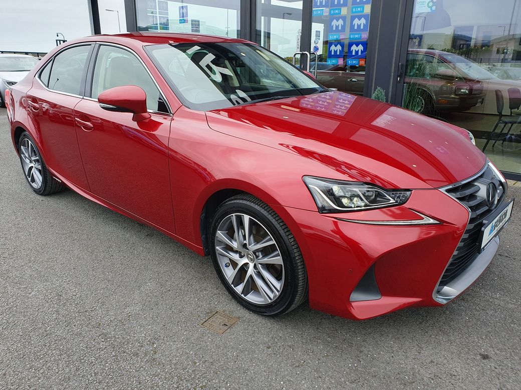 2018 Lexus IS 300h
