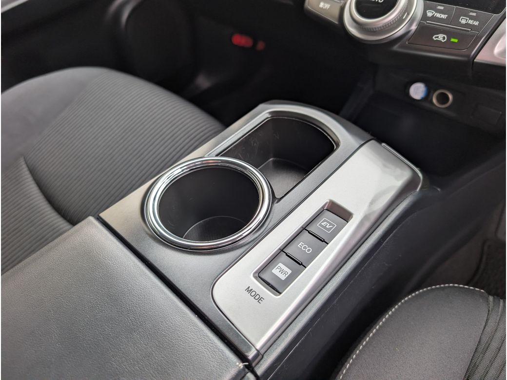 2019 Toyota Prius Alpha