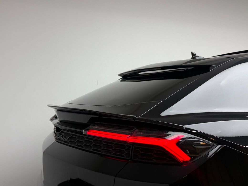 2025 Lamborghini Urus