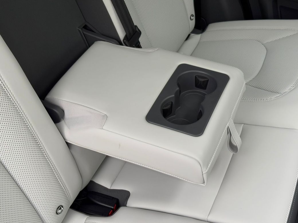 2025 Land Rover Defender