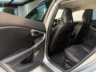 2016 Volvo V40