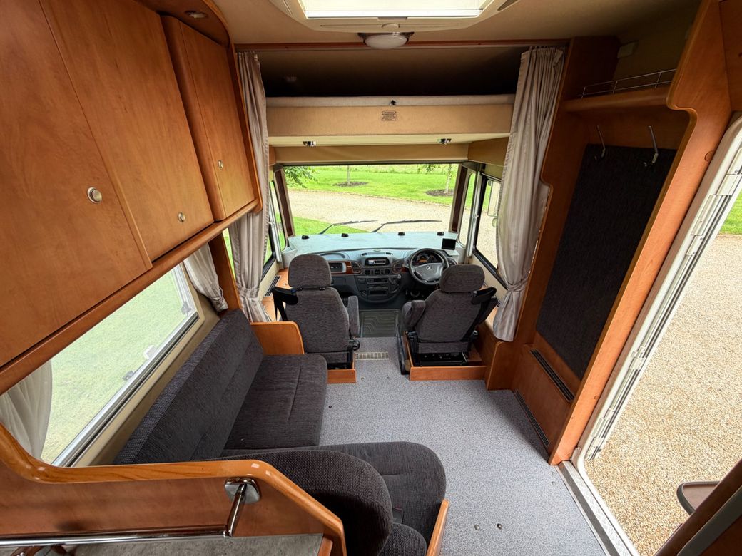 2004 CARTHAGO  M-LINER 52 R.H.D AUTO 