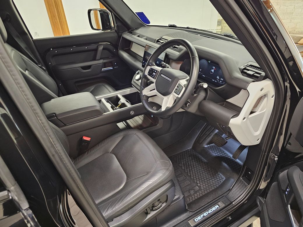 2025 Land Rover Defender