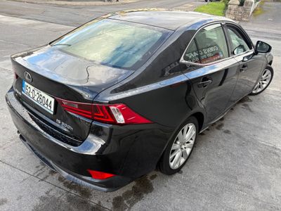 2015 Lexus IS 300h
