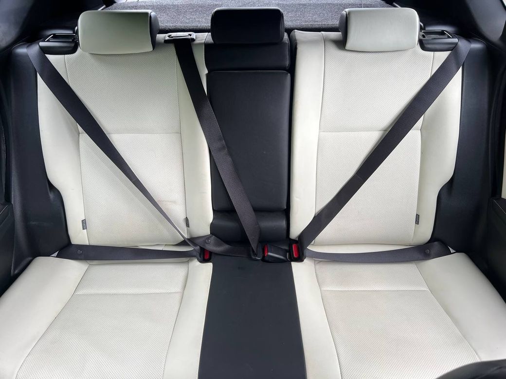 2017 Toyota Auris