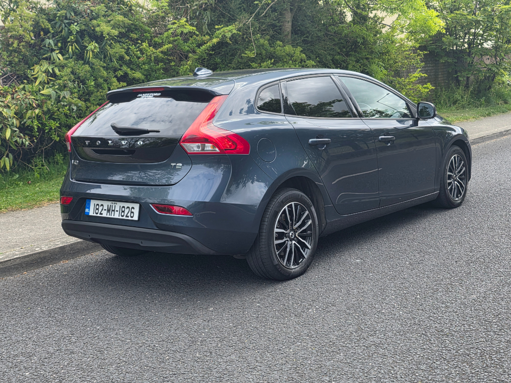 2018 Volvo V40