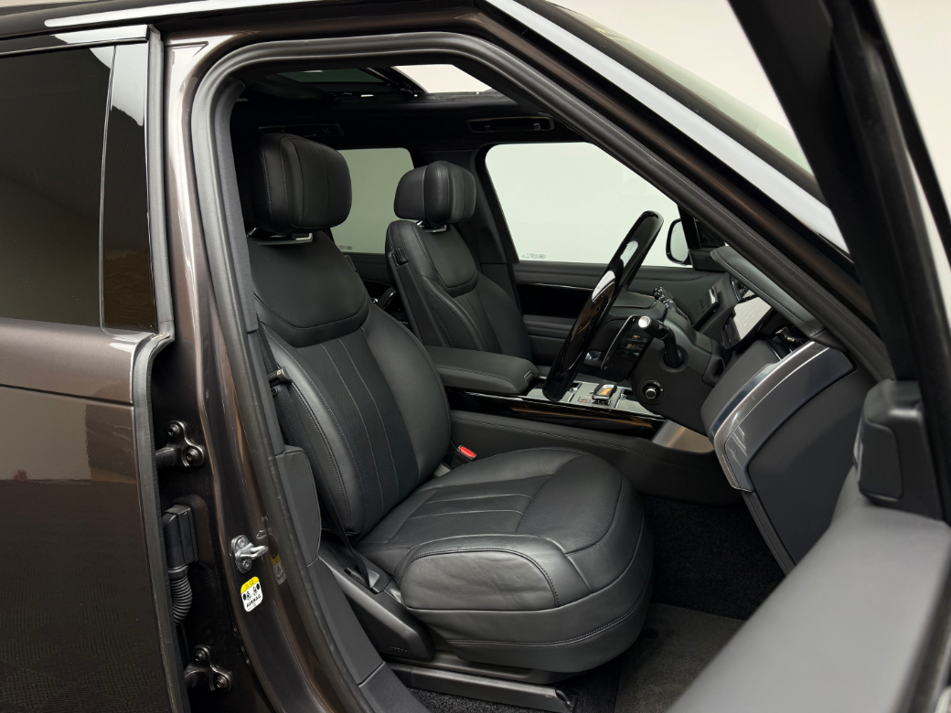 2025 Land Rover Range Rover