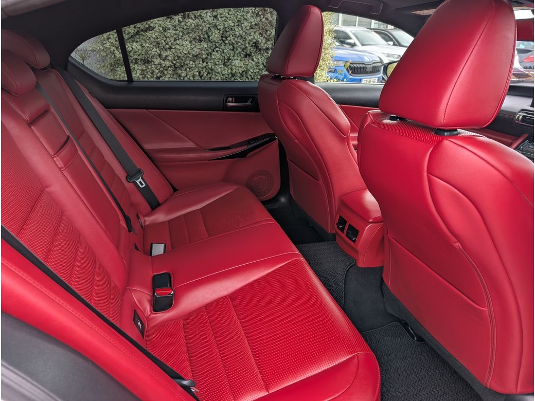 2020 Lexus IS 300h