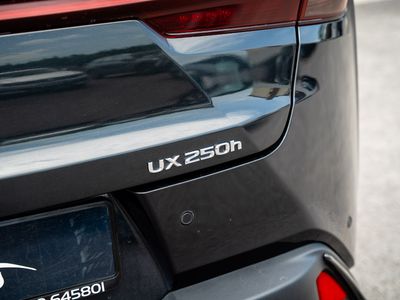 2023 Lexus UX 250H