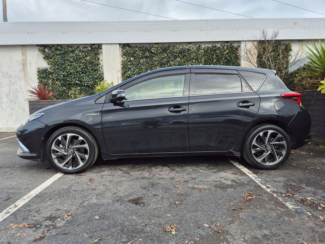 2016 Toyota Auris