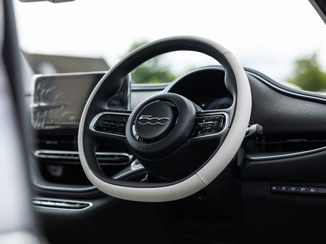 2025 Fiat 500e