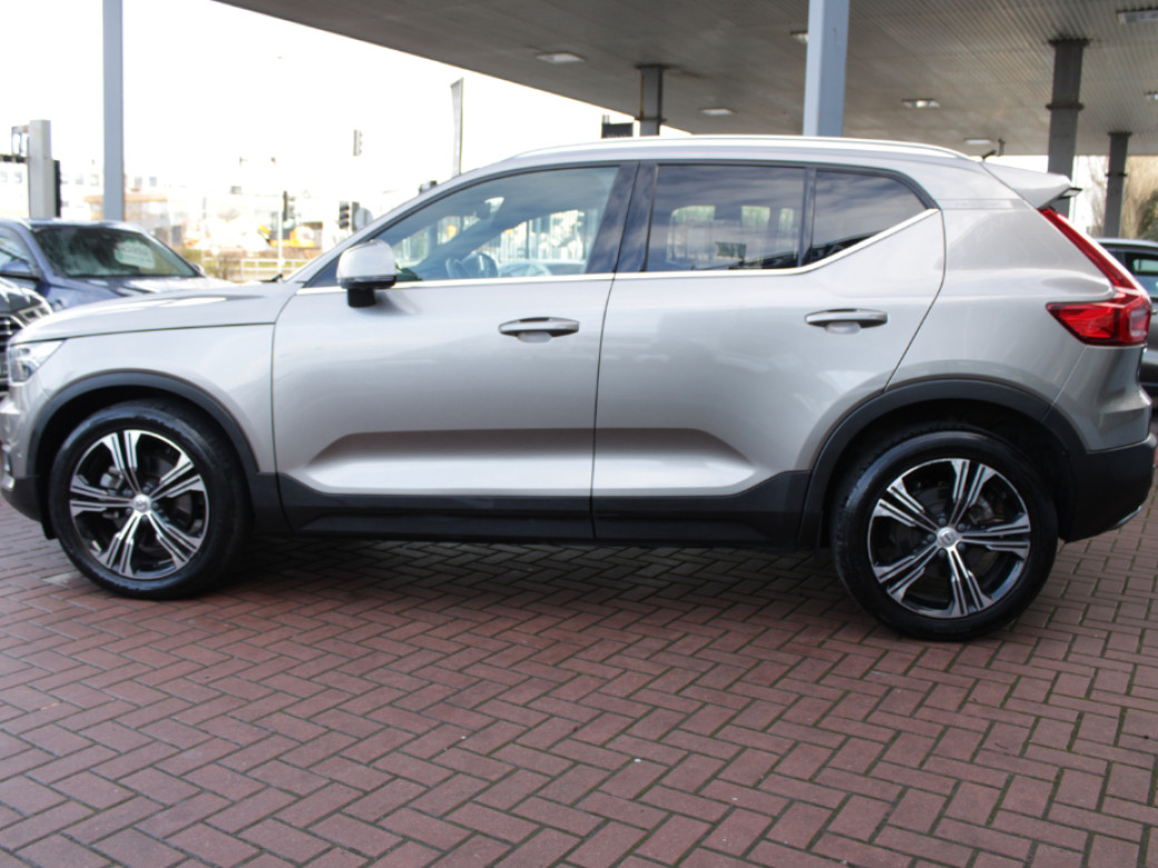 2020 Volvo XC40