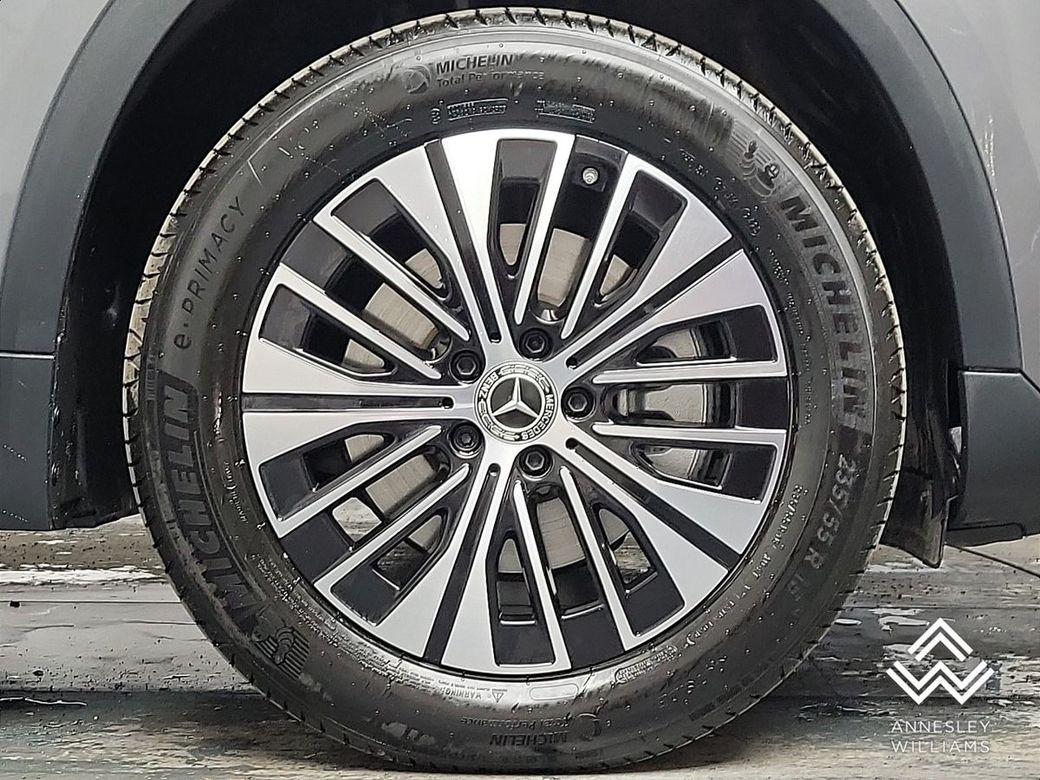 2025 Mercedes-Benz EQA