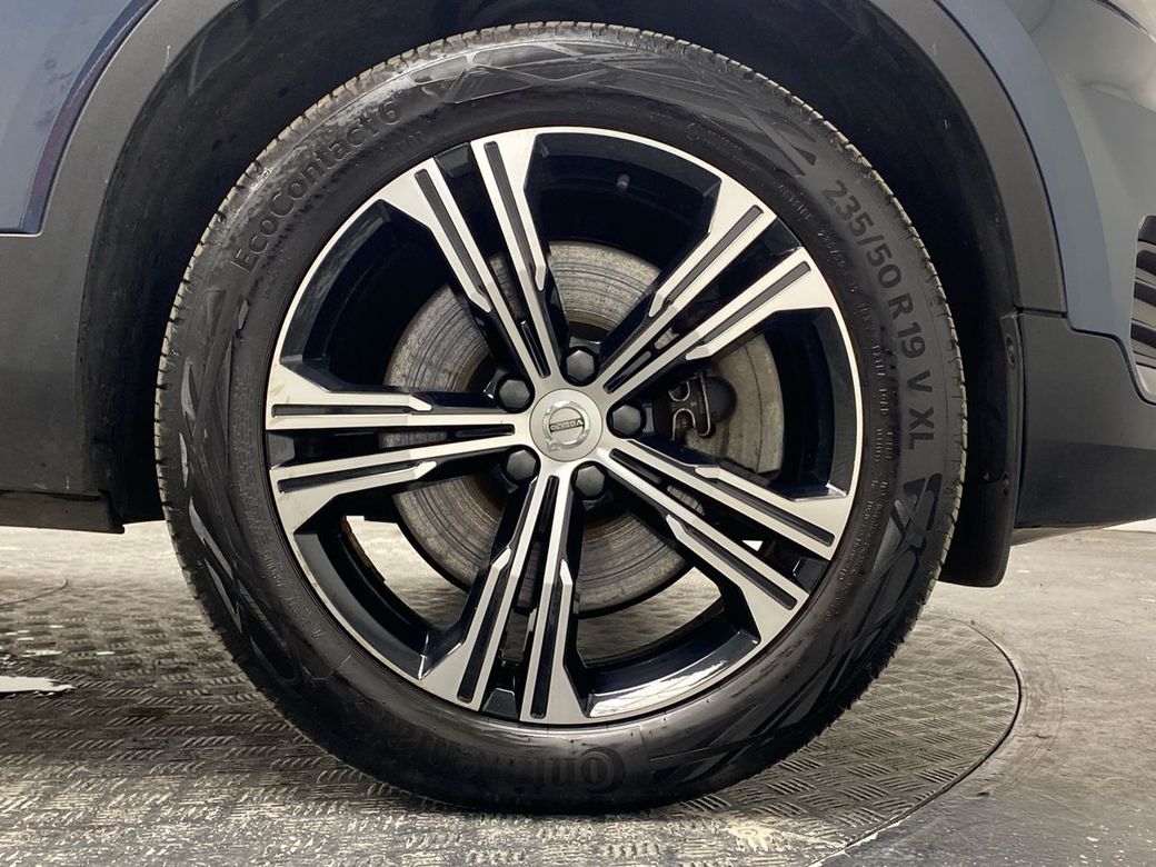 2021 Volvo XC40