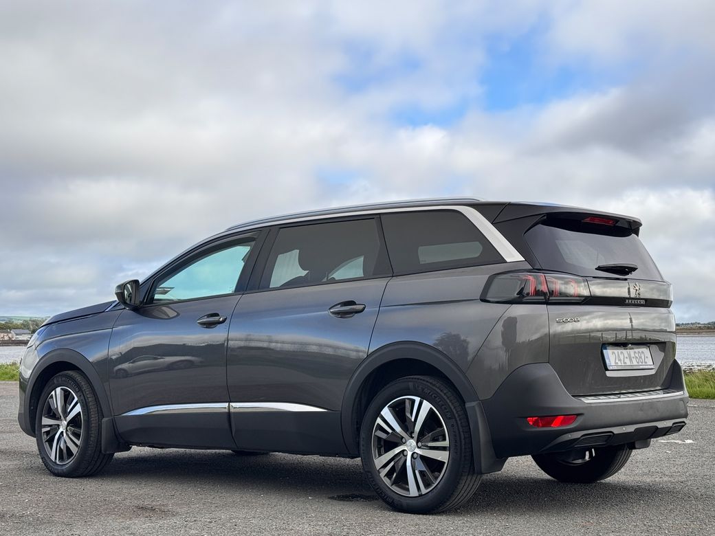 2024 Peugeot 5008