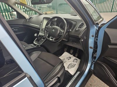 2017 Renault Grand Scenic