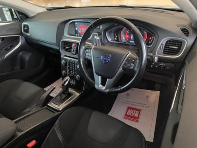 2015 Volvo V40
