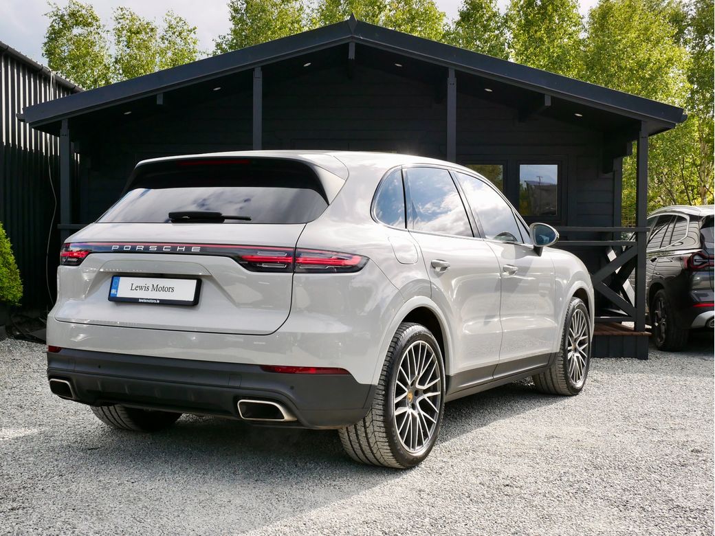 2022 Porsche Cayenne