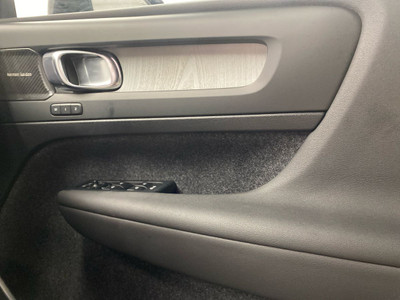 2026 Volvo EX40
