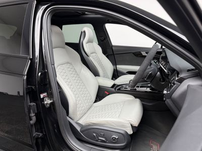 2022 Audi RS4