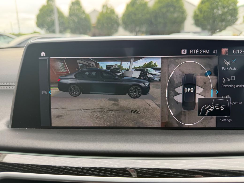 2022 BMW 745