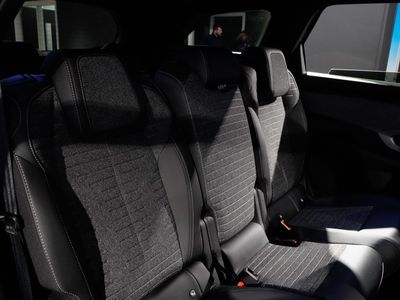 2025 Peugeot 5008