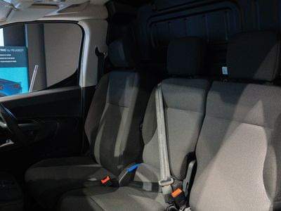2025 Peugeot Partner