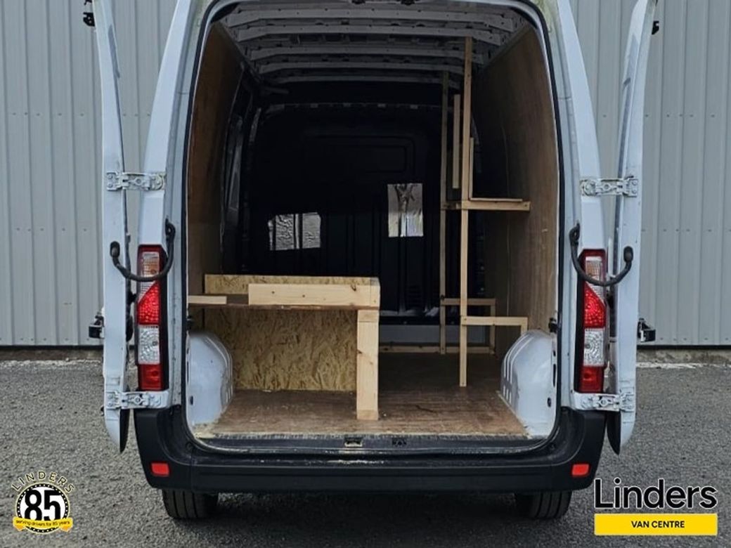 2024 Renault Master