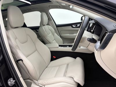 2022 Volvo XC60