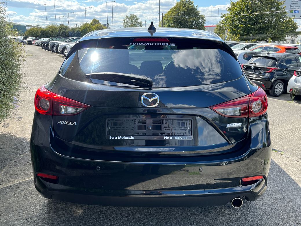 2018 Mazda Axela