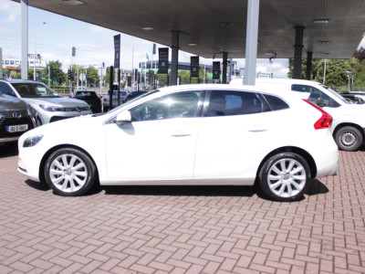 2016 Volvo V40