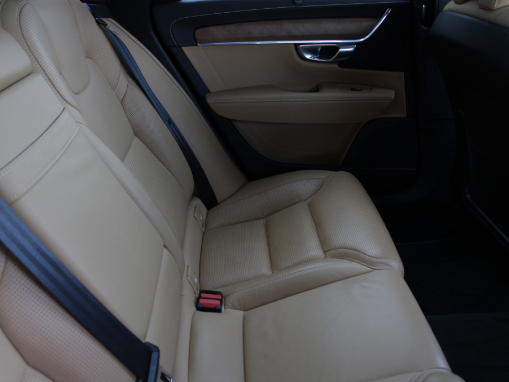 2019 Volvo V90