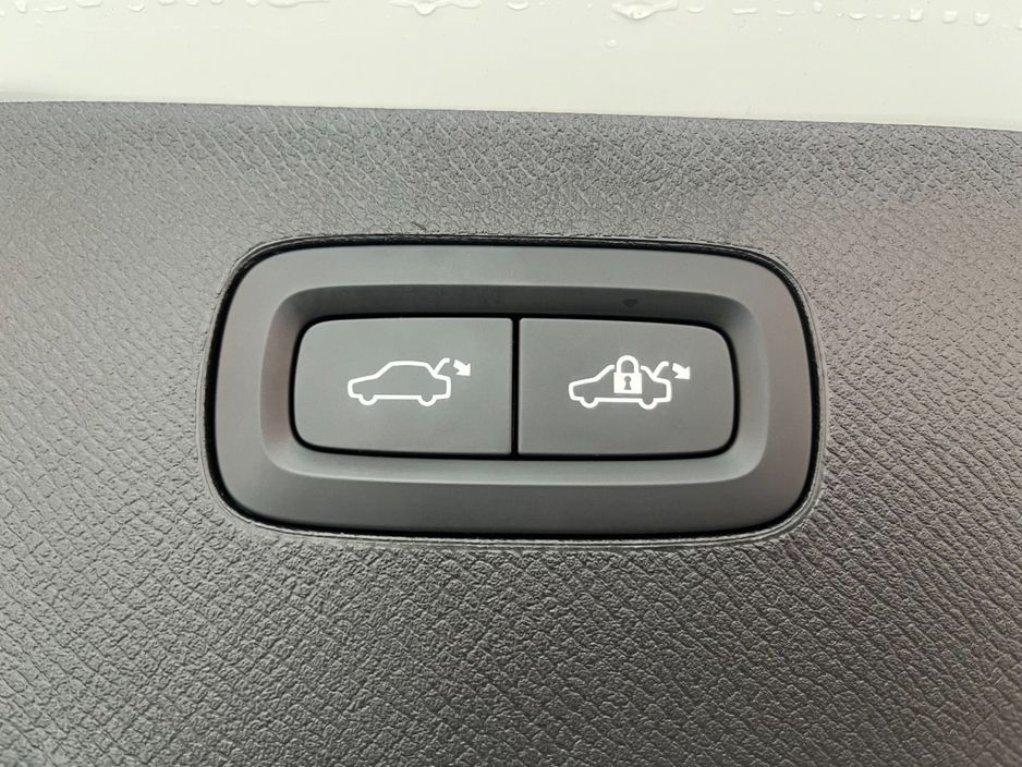 2023 Volvo XC90
