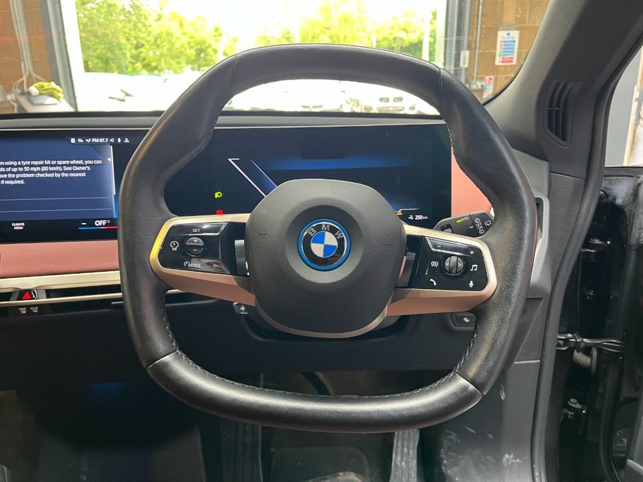 2022 BMW iX