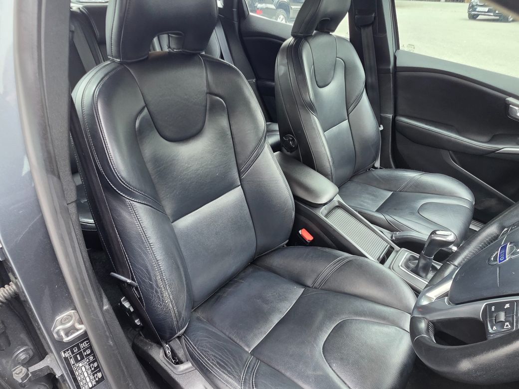 2016 Volvo V40