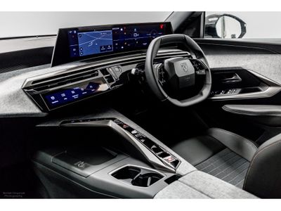 2025 Peugeot 5008