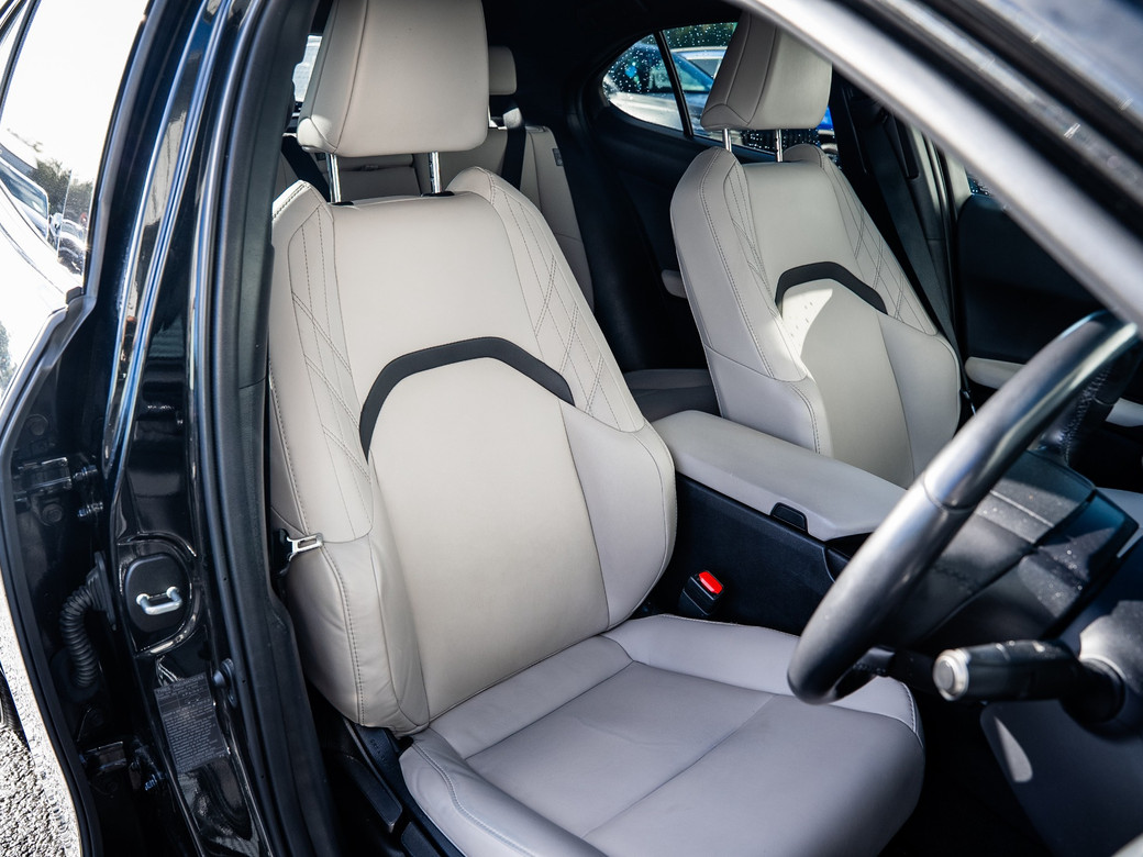 2023 Lexus UX 250H