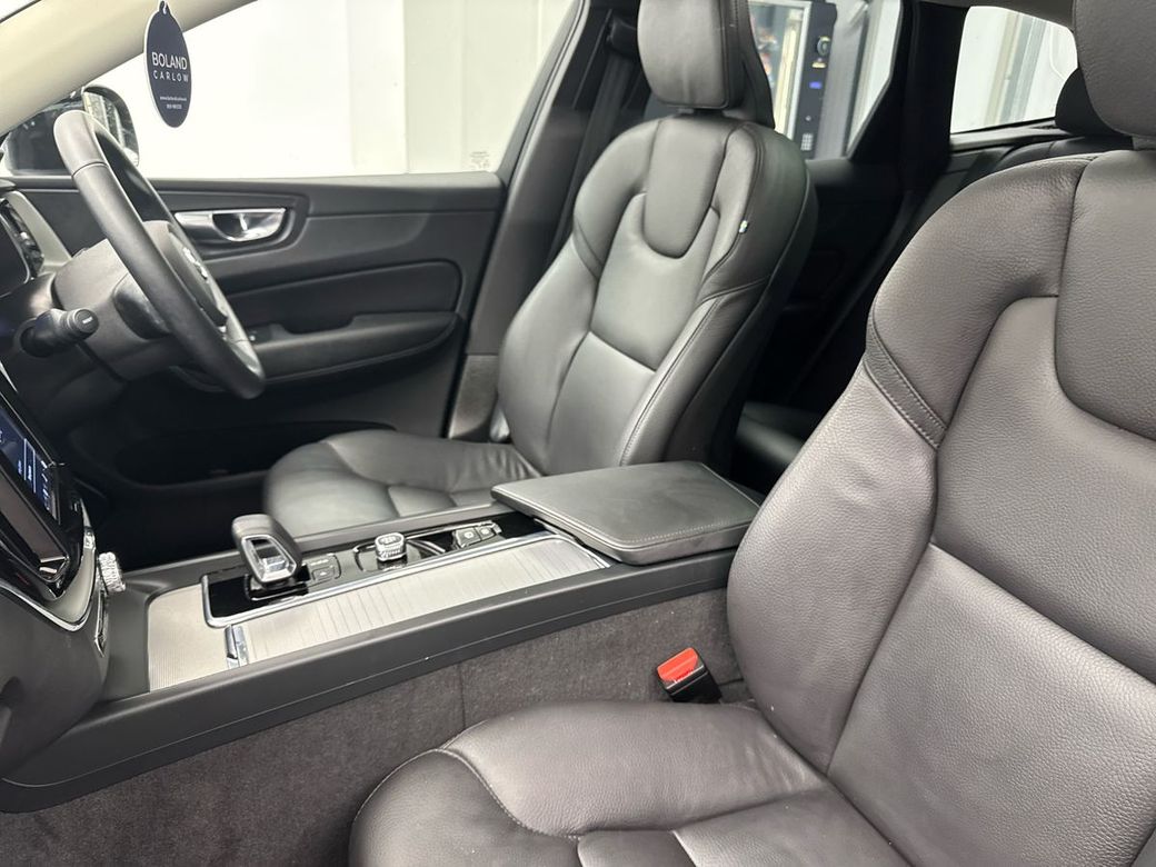 2025 Volvo XC60