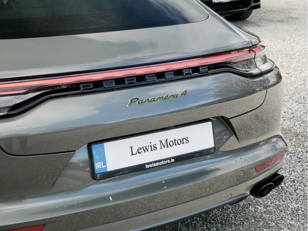 2023 Porsche Panamera